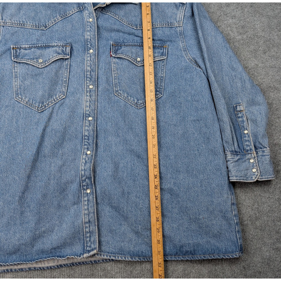 Levis Denim Shirt Womens XL Blue Pearl Snap Western Yoke Vintage Shacket Work - Picture 4 of 5
